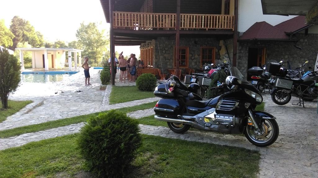 Etno Selo Vrelo & Camping Guest House Berane Exterior photo