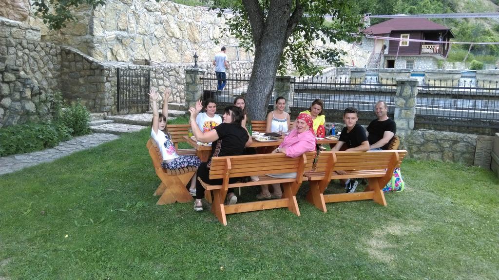 Etno Selo Vrelo & Camping Guest House Berane Exterior photo
